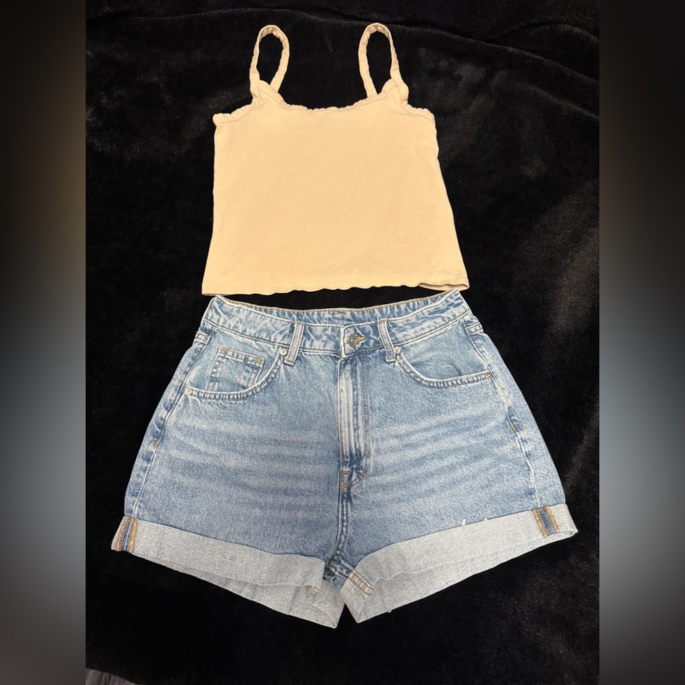 H&M Beige Top and Denim Shorts Set